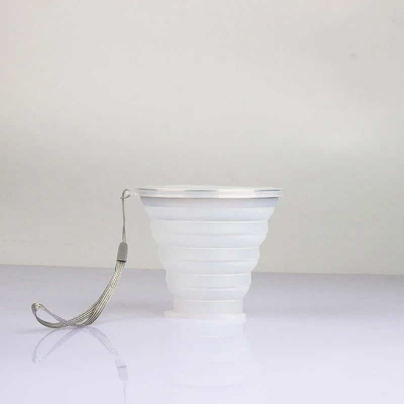 Gobelet Pliable - FlexSip - Blanc | Gobelet pliable FlexSip Blanc | Gobelet portable pliable | Gobelet camping pratique | Gobelet compact extérieur | Gobelet réutilisable blanc | Gobelet FlexSip léger
