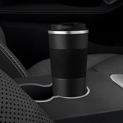 gourde noir dans une voiture